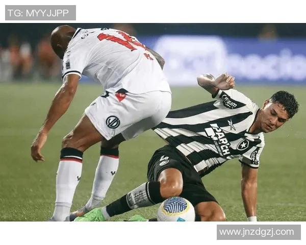 克鲁塞罗与巴竞技激战正酣谁将赢得这场巴西足球巅峰对决