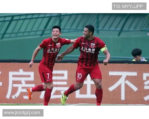 鲁能与上港精彩对决免费直播全程回放及赛后分析详解